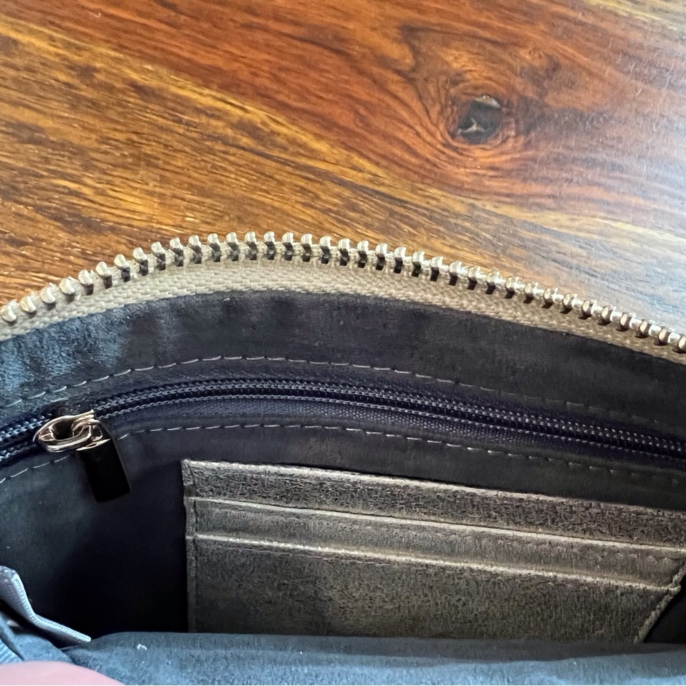 HButler Gold Suede Mighty Purse Wristlet (w/ built-in phone charging battery) - Picture 6 of 11